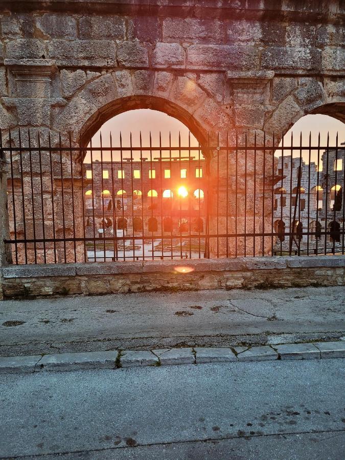 Amfiteatar Pula Lägenhet Exteriör bild